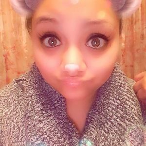 Meet your Posher, Daniela